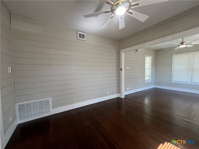 Photo - 16862 FM306