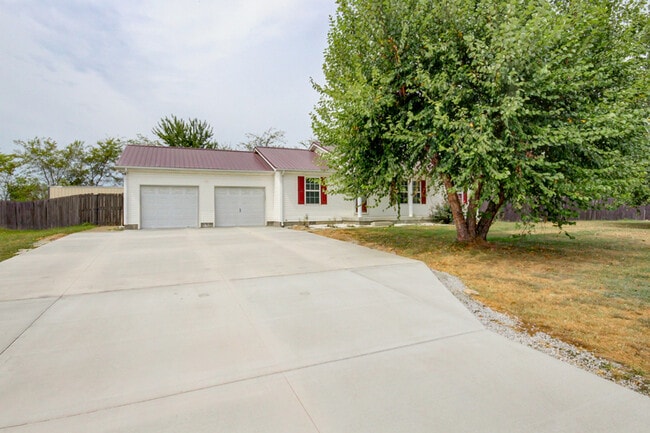 Photo - 16 Winding Oaks