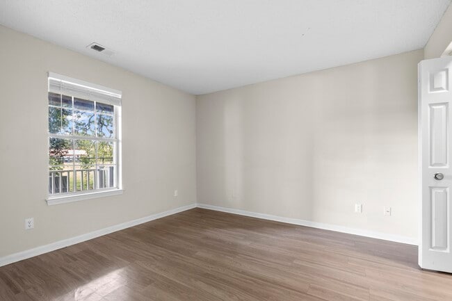 Photo - Doria Apartments