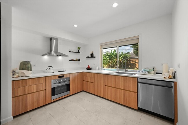 Photo - 5474 Jackwood St