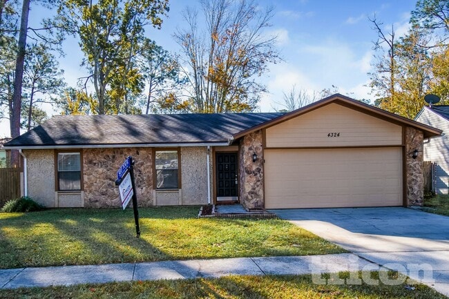 Photo - 4324 Queensway Dr