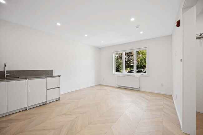 Photo - 1340 Avenue Rd