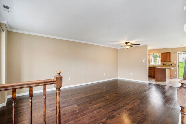 Photo - Beautiful Spacious Townhome