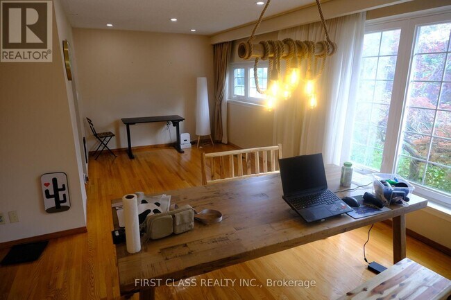 Photo - 64 Grove Park Crescent