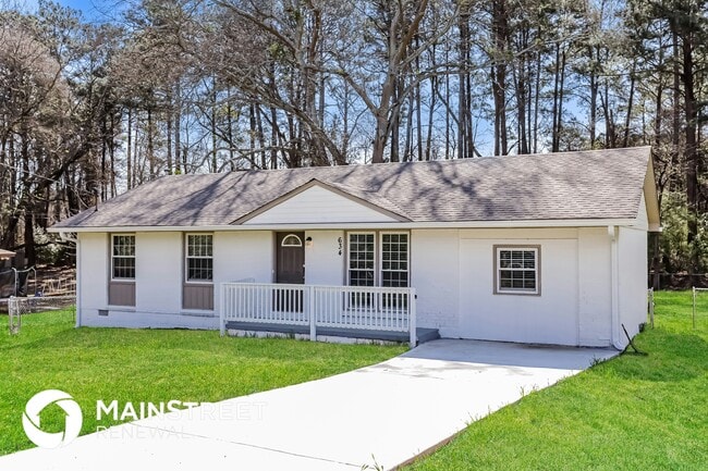 Photo - 634 Roxbury Dr