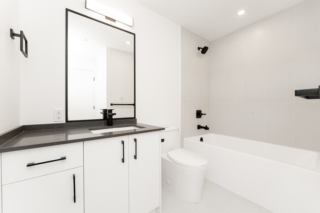 Photo - 809 Arncote Ave Unit 205