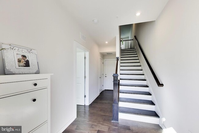 Photo - 16212 Bushwick Pl