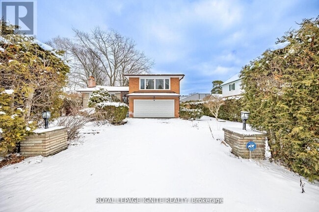 Photo - 83 Deep Dene Dr
