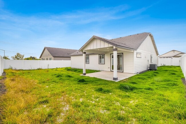 Photo - Newer Edgewood Home in Sagecrest Development!