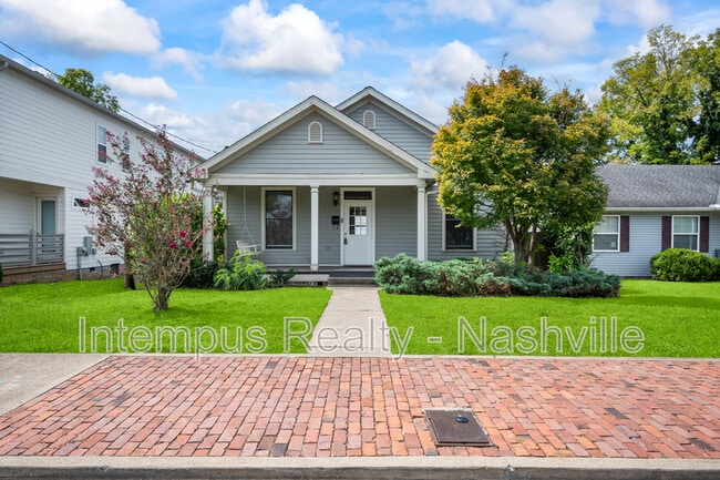 Building Photo - 1519 10th Ave N