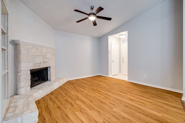 Photo - Pointe 360 222 - Go West - 2222 / 360 - Hill Country Paradise - 2bd / 2ba - Garage - Pool - Nat...