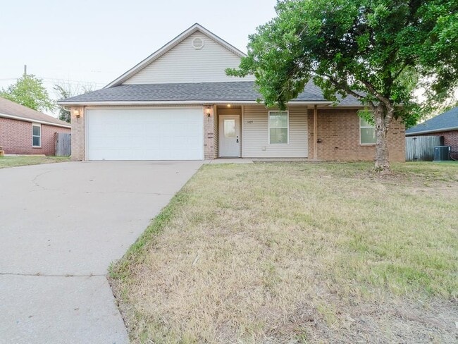 Photo - 1407 SE 21st St Casa