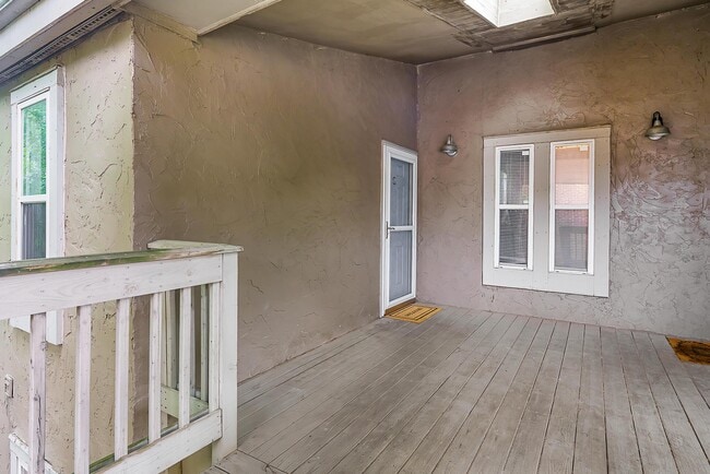 Photo - 945 Quay Ave Unit 945G