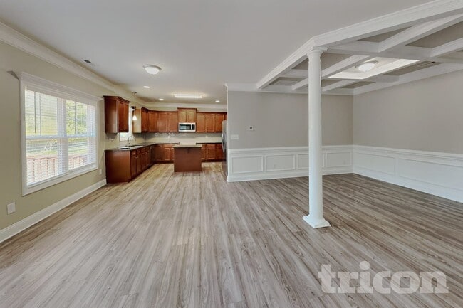 Photo - 401 Bruce Johnson Rd