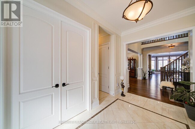 Photo - 6 Stollery Pond Cres