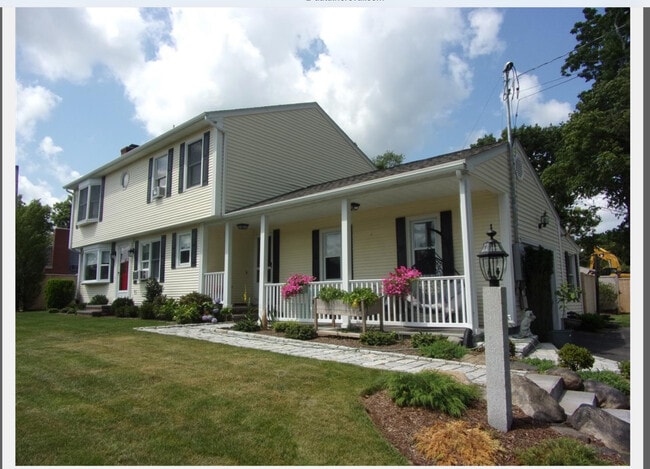 Building Photo - 647 Frenchtown Rd Rental