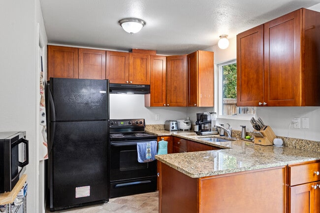 Kitchen - 1520 NE 195th St