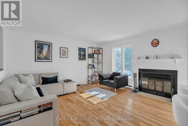 Photo - 5 Timberview Way