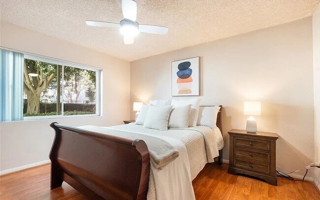 Photo - 7525 Charmant Dr