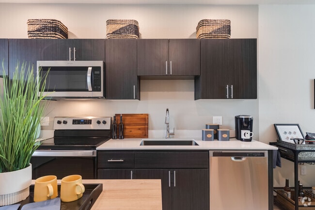 Estudio - 468SF - Maxwell at Cooley Station