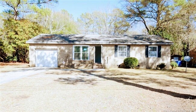 Building Photo - 693 Stoneykirk Dr Rental
