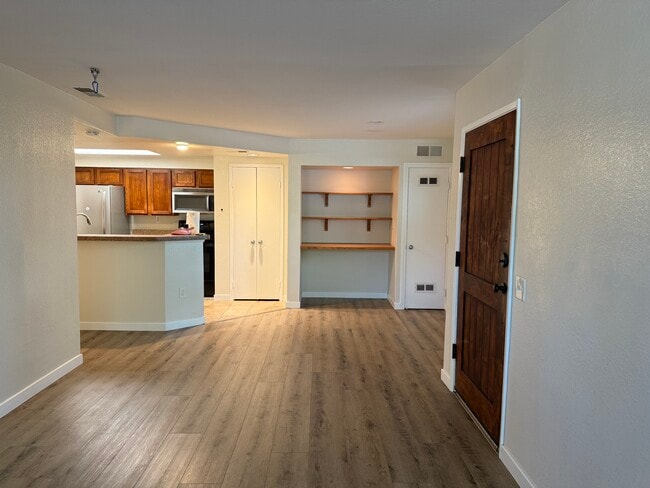 Building Photo - 3915 Nobel Dr Unit 9 Rental