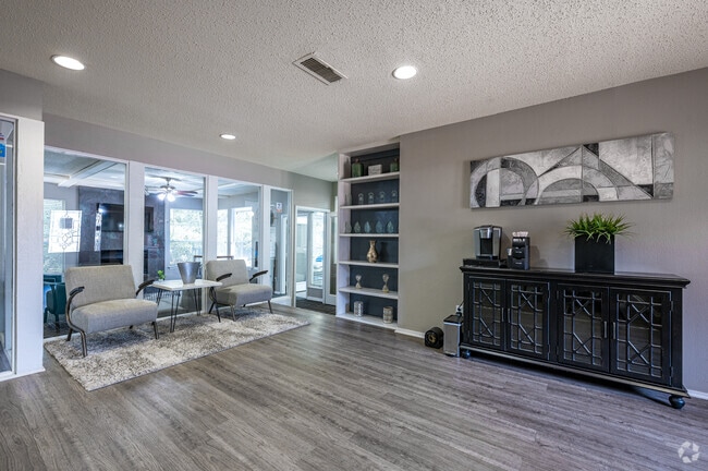 Oficina de arrendamiento - Preston Oaks