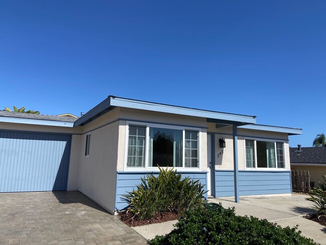 2 Bedroom, 1 Bath Home in Encinitas - 2 Bedroom, 1 Bath Home in Encinitas