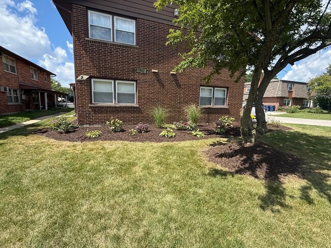 Photo - 9 N Whispering Hills Dr Unit Apt D