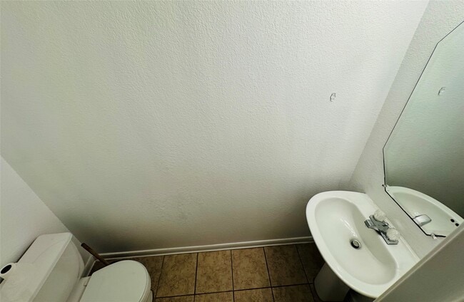 Building Photo - 13126 Bentcrest Ct