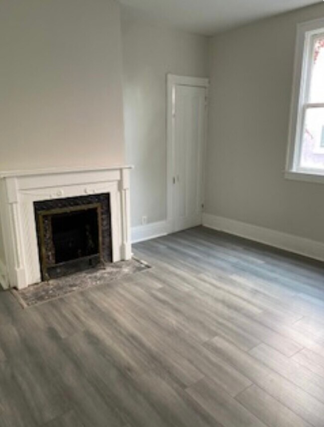 Photo - 261 Emming St Unit 1