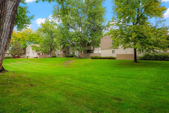 Photo - 2-Bed Townhome with Patio - Community Pool Unidad 4B