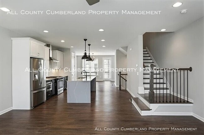 Photo - 762 Winton Way