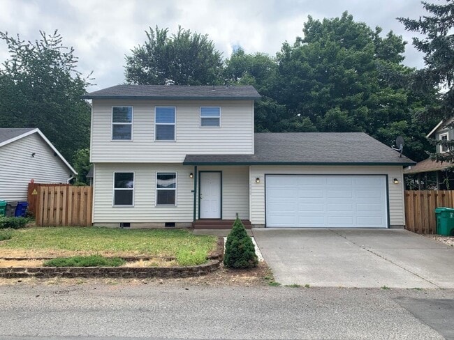 Building Photo - 3 Bedrooms, 2.5 Baths Two-Story Home With Private Yard