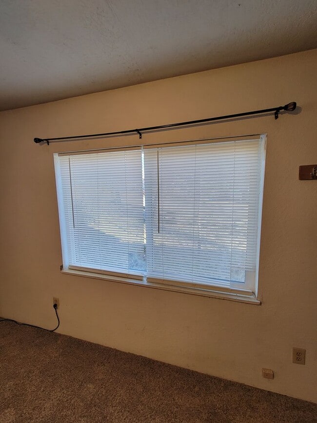 Photo - 1 bed/1 bath in Adin CA