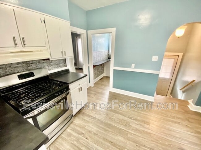 Photo - 809 E Iowa St