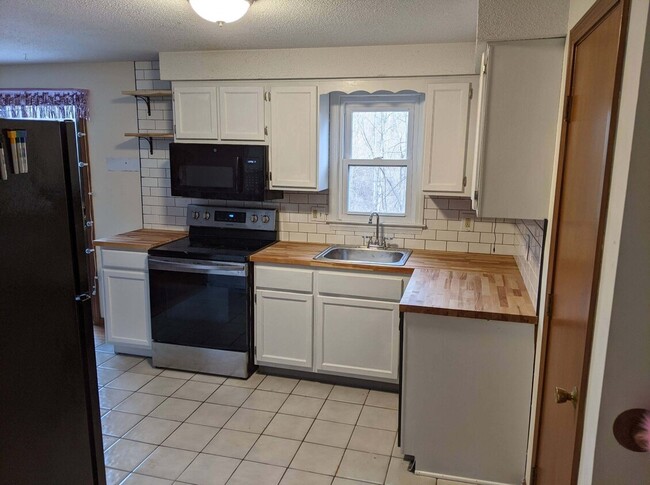 Photo - 33 Greenes Ridge Rd