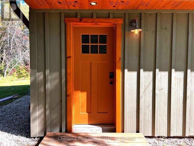 Photo - 115 Tyrolean Ln