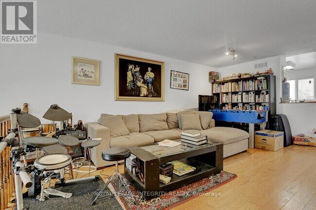 Photo - 4487 Harper Ave