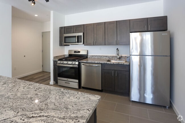 2 Bdr, 2 Bath 1103 sf Kitchen - 100 Evergreen Pl, East Orange, NJ 07018