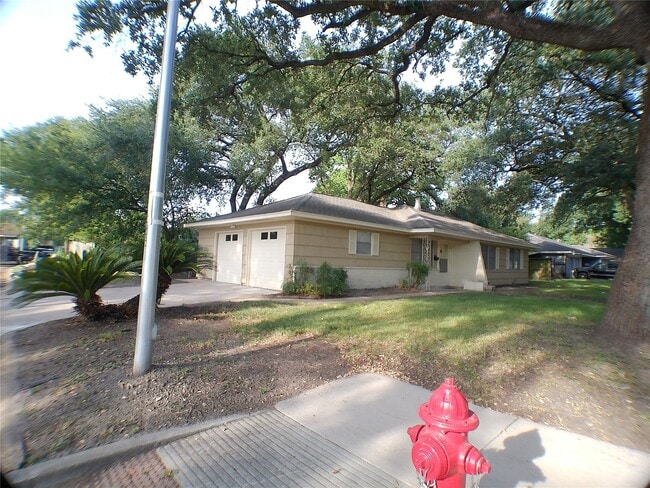 601 Fresa Rd