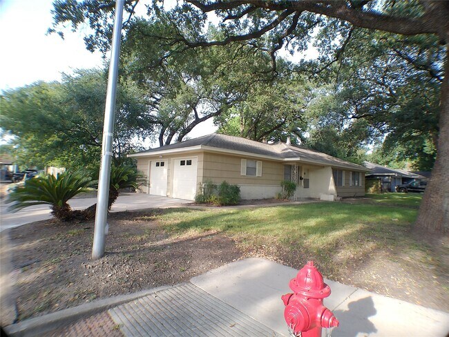 Photo - 601 Fresa Rd