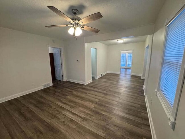 Photo - 3528 Rollins Ave