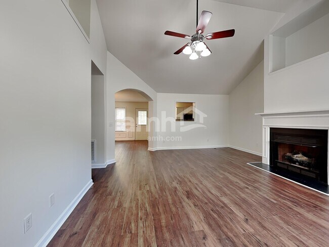 Photo - 14 Four Leaf Ct