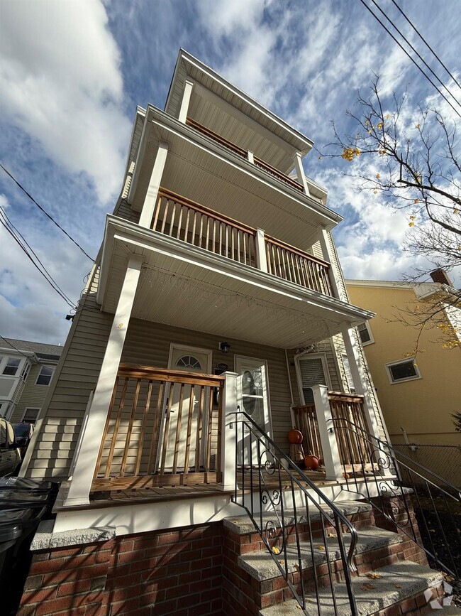 Building Photo - 196 Sherman St Rental