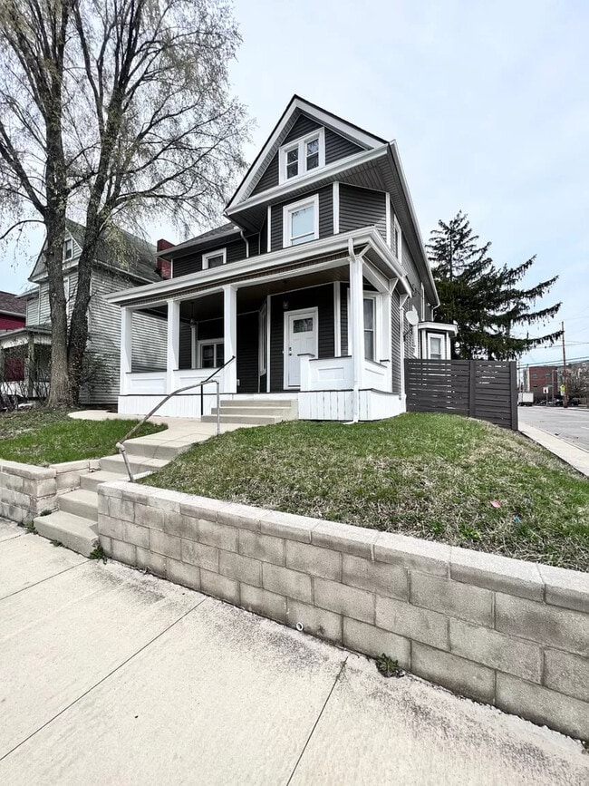 Photo - 166-170 Dakota Ave Townhome