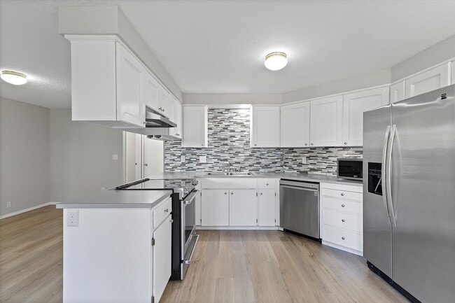 Building Photo - Great Bethany location 3 bedroom 2 bath Rental