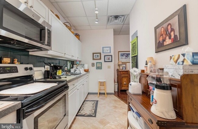 Photo - 18 E Sunbury St Unit B