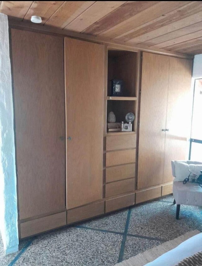 1741 Estates Way Unidad 1 Bedroom