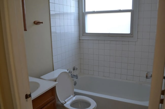 Photo - 1827 Parkdale Dr